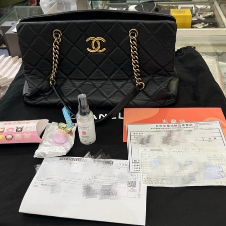 Chanel 黑金托特包
