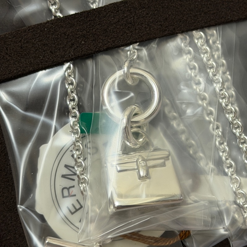 Amulettes Kelly Pendant-1