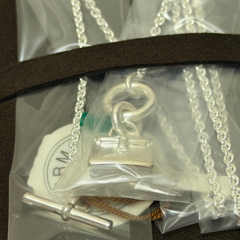 Amulettes Kelly Pendant-2