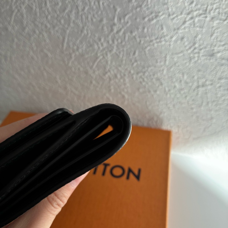 Lv黑皮革三摺短夾 零錢包 m26250 全新-10