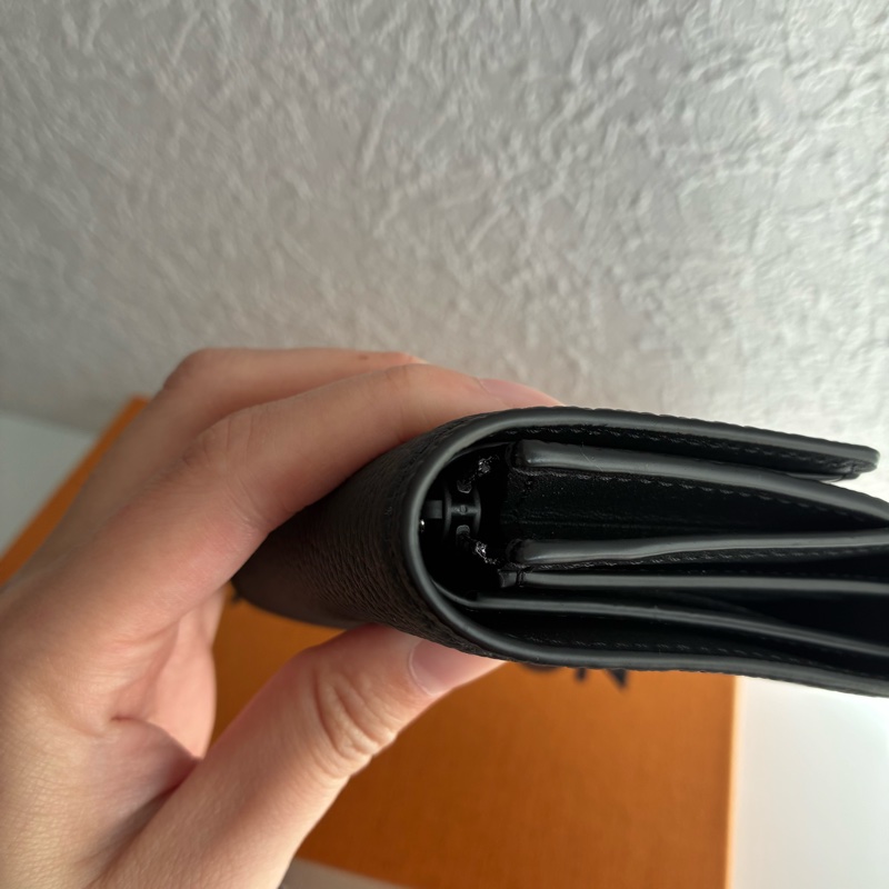 Lv黑皮革三摺短夾 零錢包 m26250 全新-11