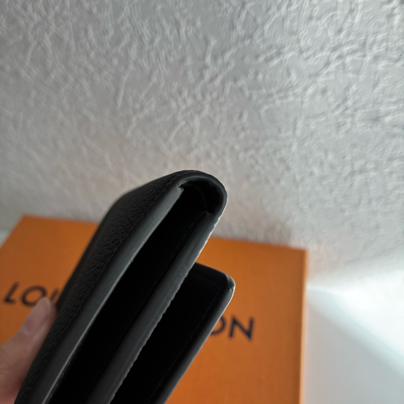 Lv黑皮革三摺短夾 零錢包 m26250 全新-12