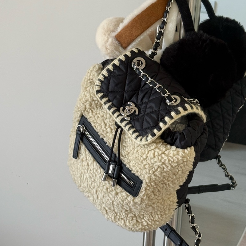 【現貨】網紅款!Chanel 羊羔毛拼接尼龍後背包 反季買最划算-1