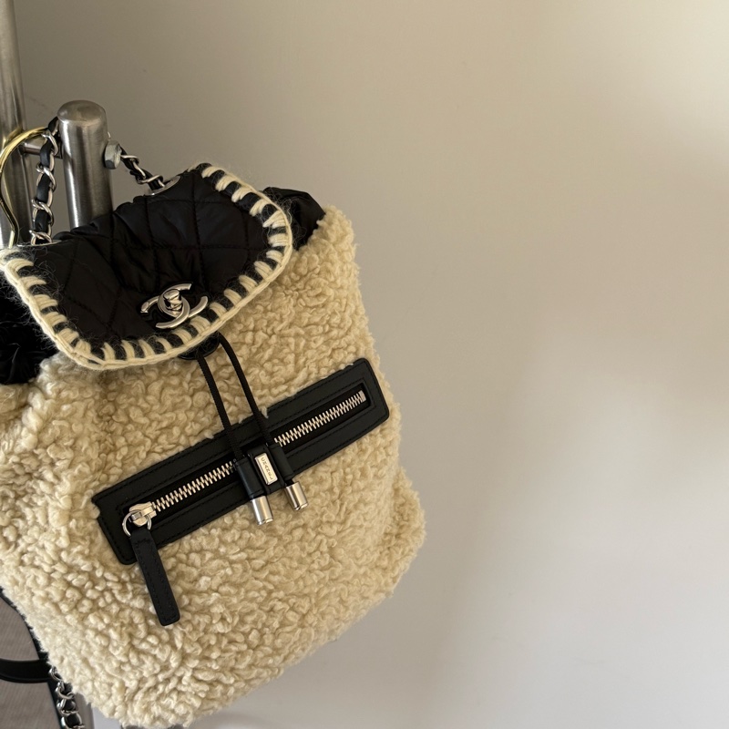 【現貨】網紅款!Chanel 羊羔毛拼接尼龍後背包 反季買最划算-2