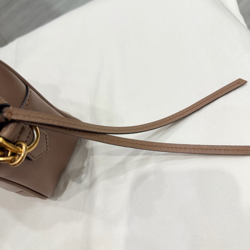 Gucci 經典 marmont 相機包 裸粉-24