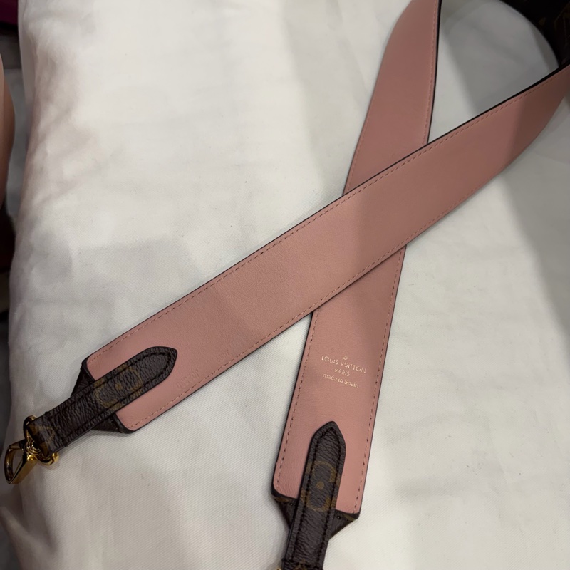 Louis Vuitton LV 經典老花拼粉 雙面 寬背帶-2