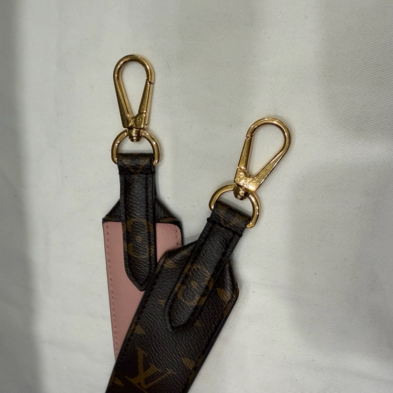 Louis Vuitton LV 經典老花拼粉 雙面 寬背帶-32
