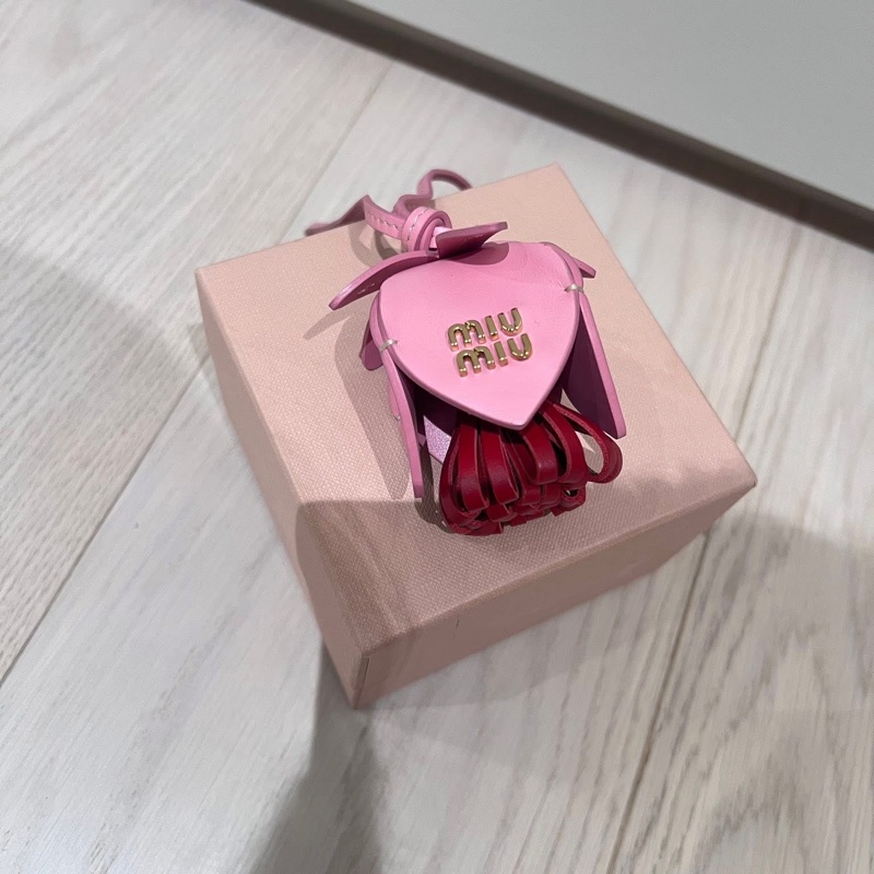 9新Miumiu吊飾-3