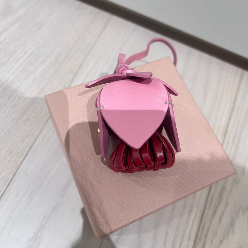 9新Miumiu吊飾-6