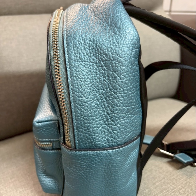 coach輕巧後背包-3