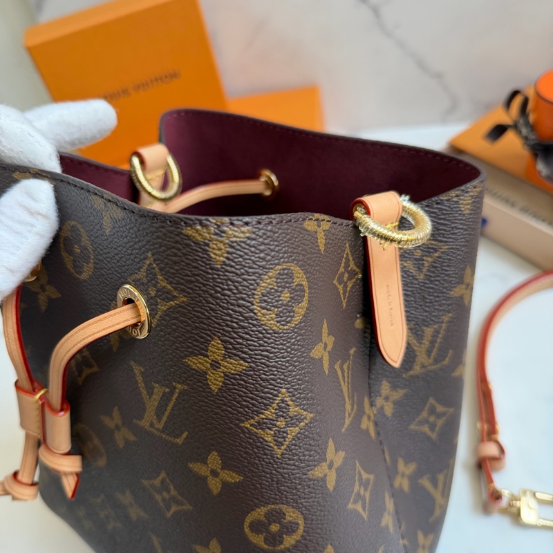 LV Néonoé BB 新款小水桶M46581 晶片款-7