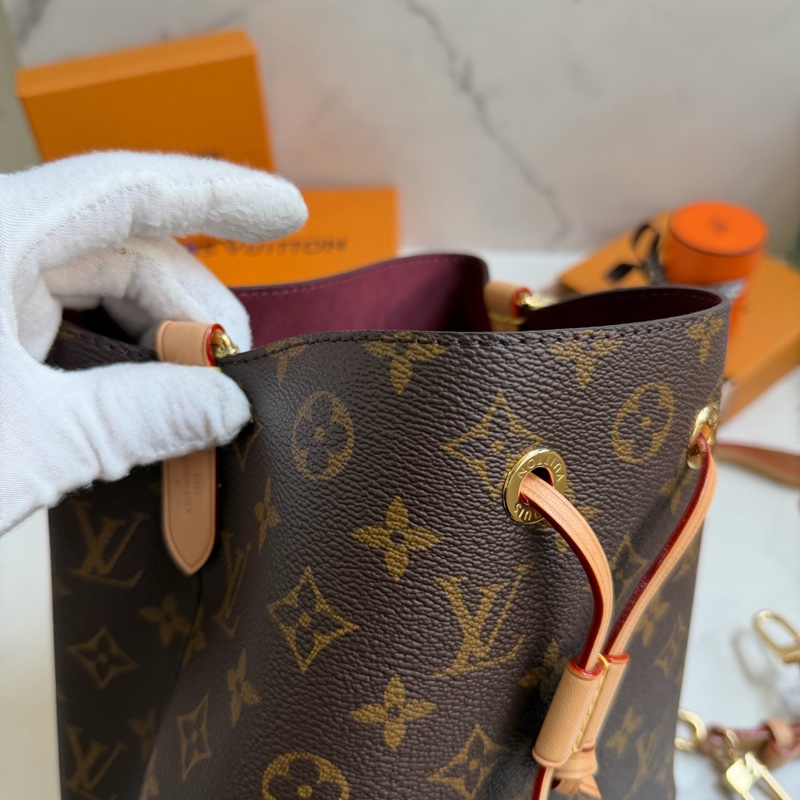 LV Néonoé BB 新款小水桶M46581 晶片款-8