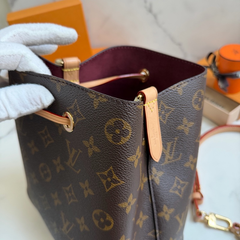 LV Néonoé BB 新款小水桶M46581 晶片款-9