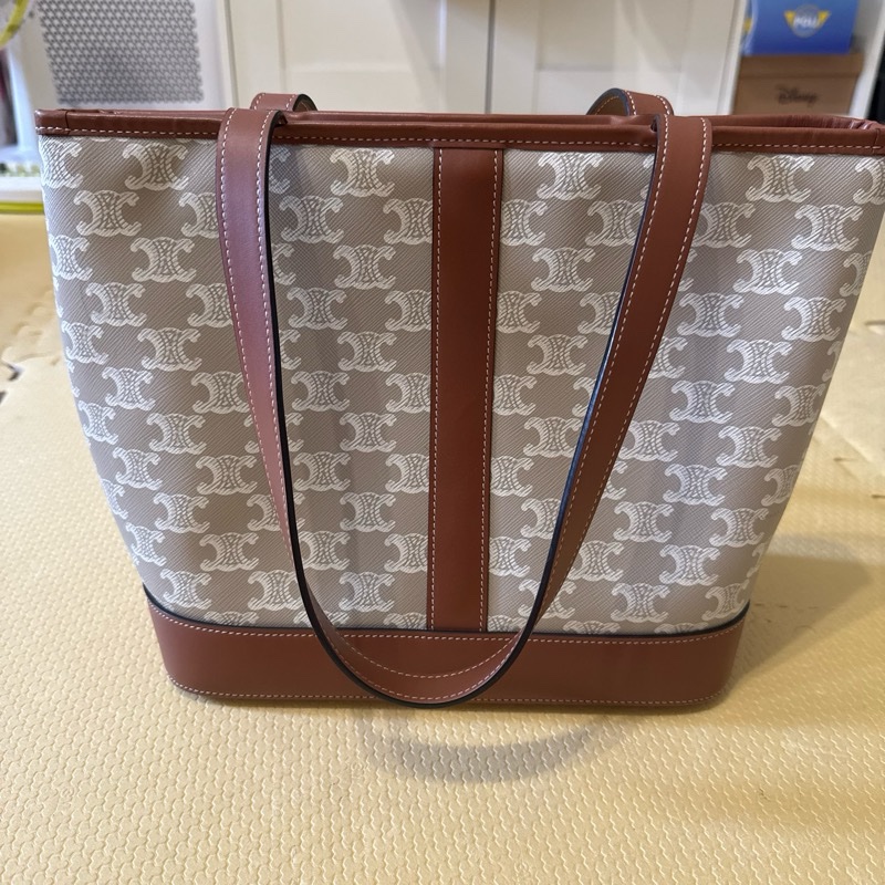 Celine 老花托特包(白色)-1