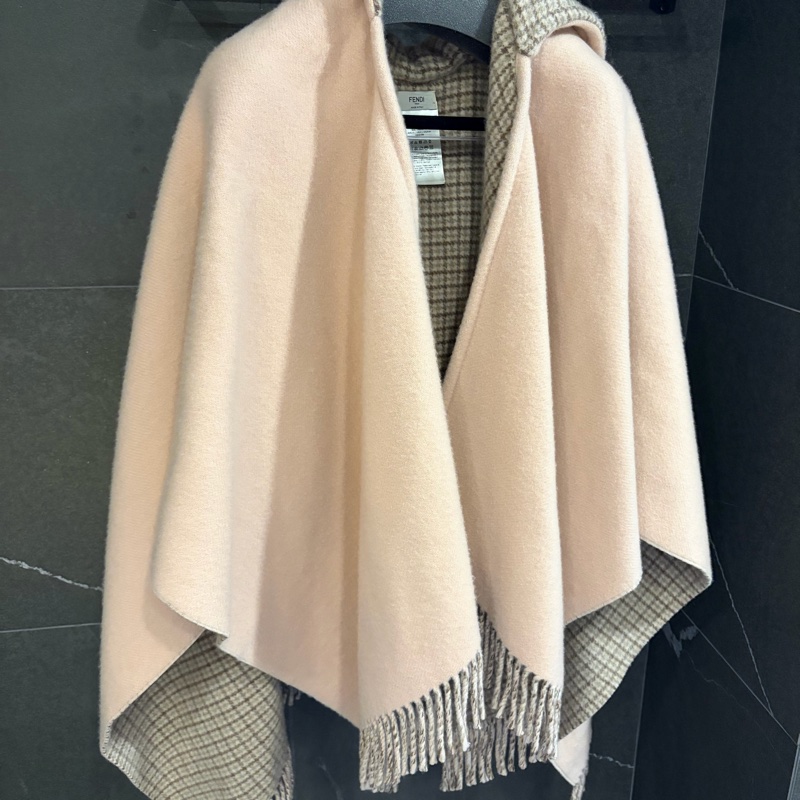 Fendi 羊毛粉色雙面圖案斗篷-1