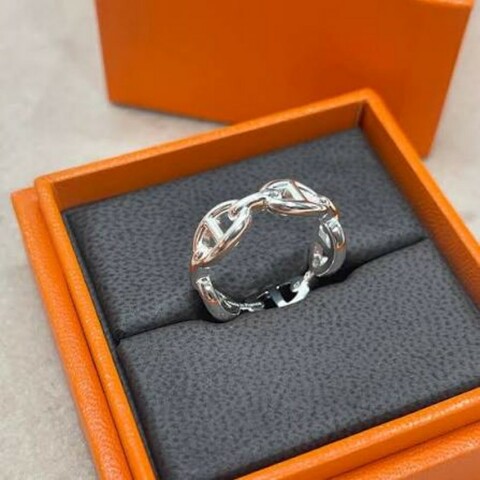 💯全新未使用品🔥 HERMÈS 愛馬仕 Chaine d'ancre Enchainee 戒指 銀色 925銀

尺碼52