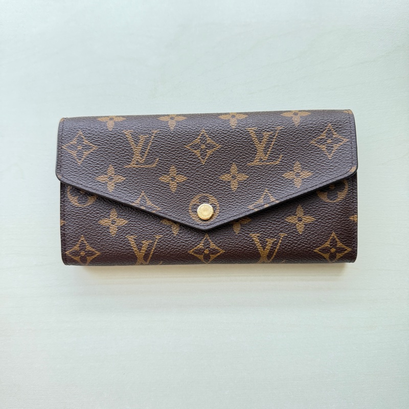 [全新閒置品] LV Sarah 經典信封長夾M60531咖啡色內裡-1