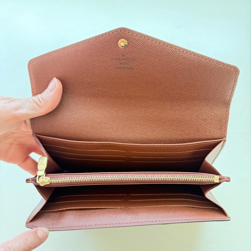 [全新閒置品] LV Sarah 經典信封長夾M60531咖啡色內裡-4