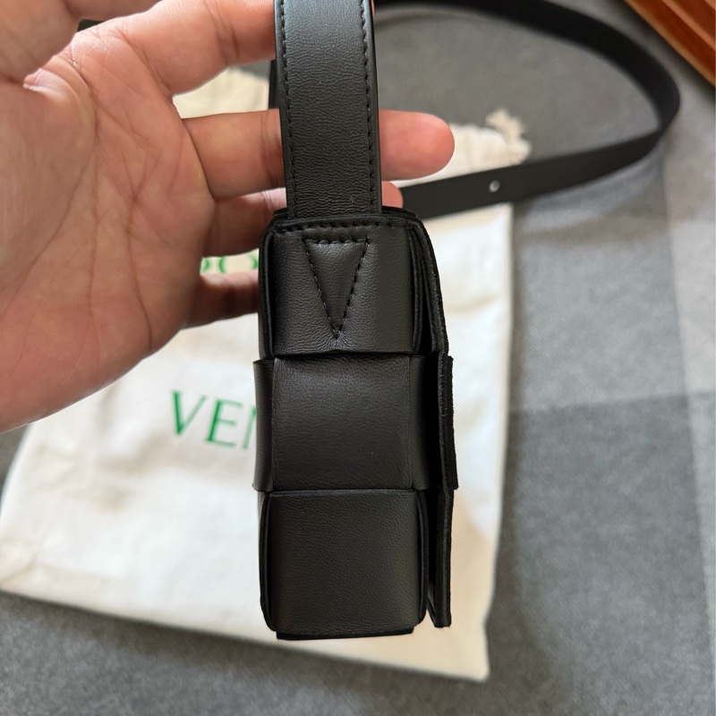 Bv Small Cassette 小款編織磁釦 斜背包-3