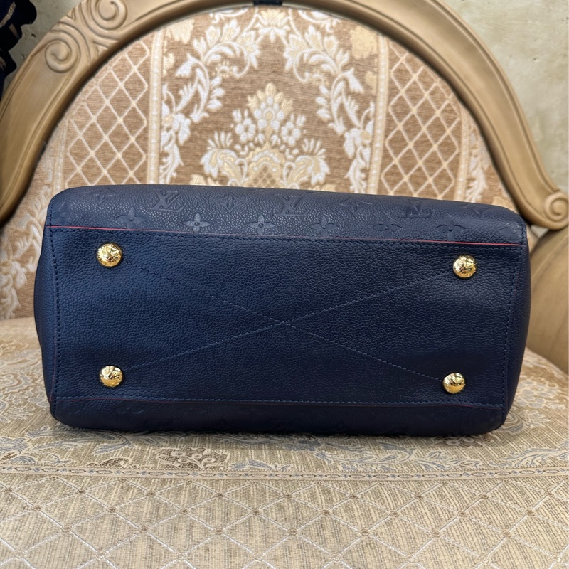 LV 海軍藍牛皮壓紋金釦Montaigne MM手提肩背包 M42746-4