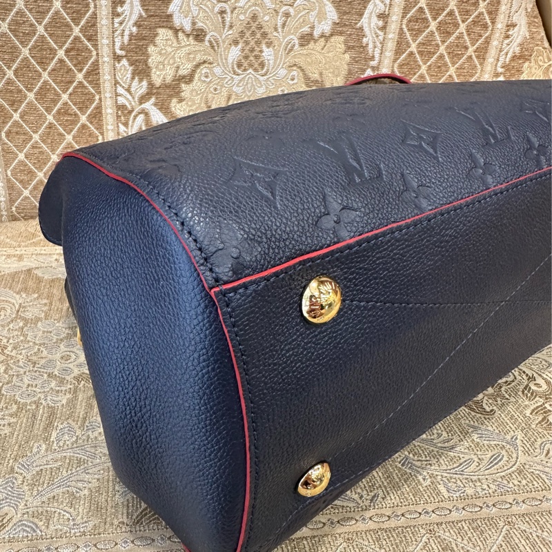 LV 海軍藍牛皮壓紋金釦Montaigne MM手提肩背包 M42746-5