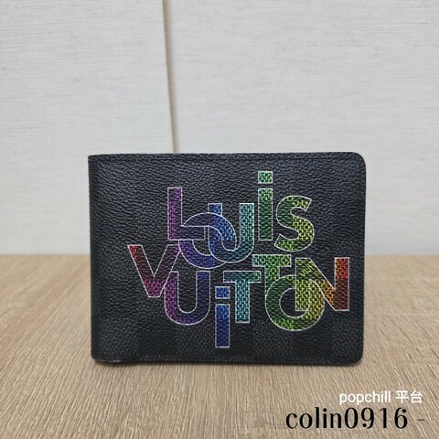 [ 新年最後優惠🧧] LV黑灰棋盤格塗鴉Multiple對開短夾