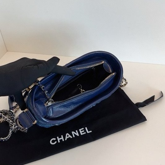 香奈兒/Chanel Gabrielle小號限定深藍色大菱格牛仔流浪包鏈條包-10