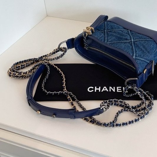 香奈兒/Chanel Gabrielle小號限定深藍色大菱格牛仔流浪包鏈條包-11