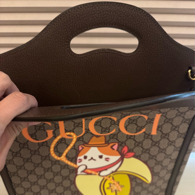 🔥 限量插畫款 GUCCI GG Supreme 手提斜背包 🔥 潮流感 × 收藏感兼具-8