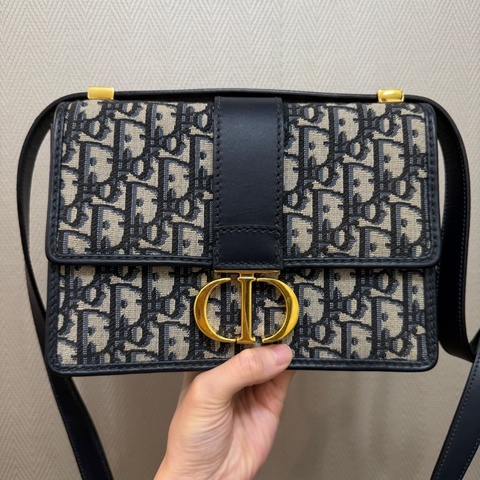 Dior 藍提花布霧金釦30 Montaigne小號肩斜背包