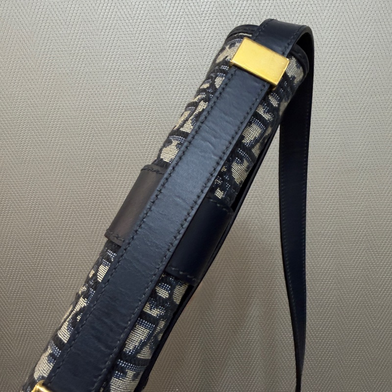 Dior 藍提花布霧金釦30 Montaigne小號肩斜背包-7