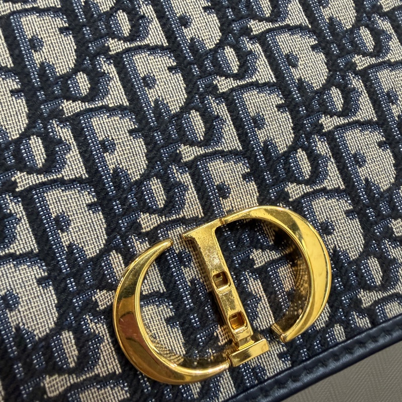 Dior 藍提花布霧金釦30 Montaigne小號肩斜背包-16