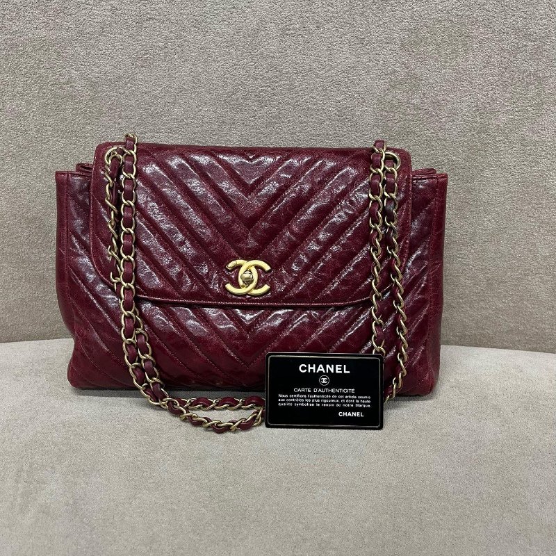 香奈兒/Chanel 紅色油臘皮金扣 V紋方胖子鏈條包-0