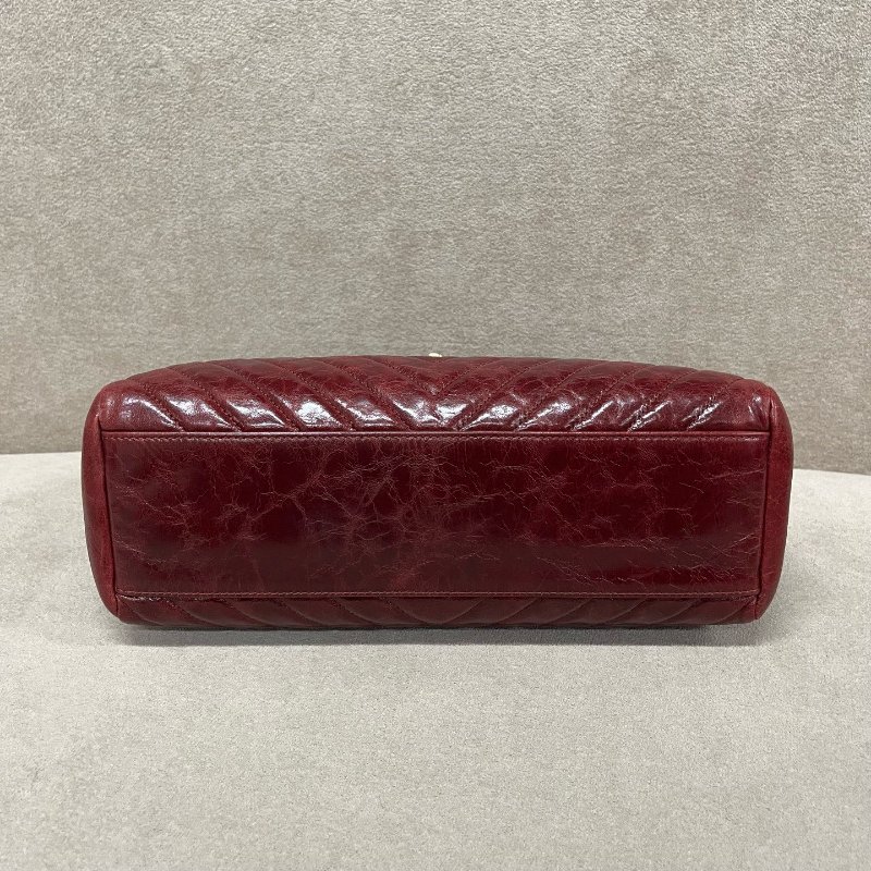 香奈兒/Chanel 紅色油臘皮金扣 V紋方胖子鏈條包-7