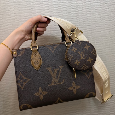 LV 雙色原花金釦On the go PM手提斜背包M46373
