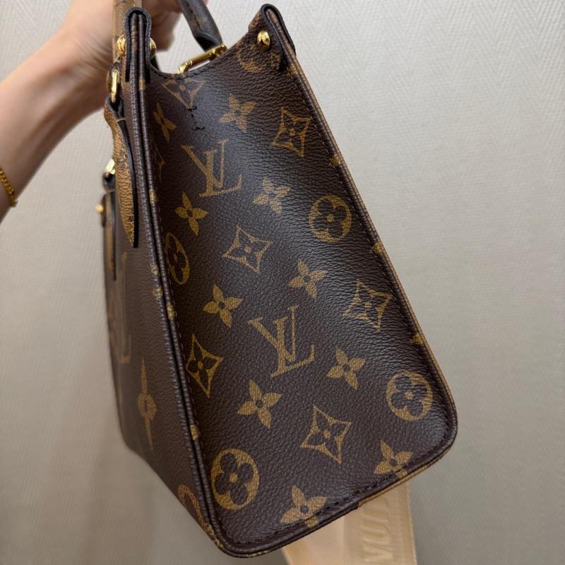 LV 雙色原花金釦On the go PM手提斜背包M46373-1