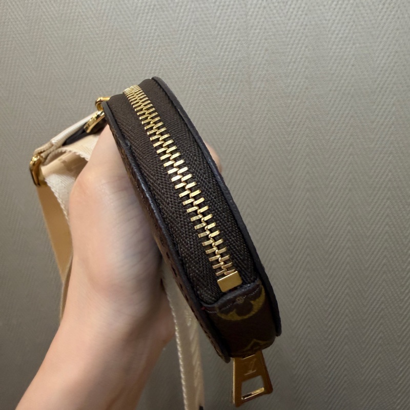 LV 雙色原花金釦On the go PM手提斜背包M46373-14