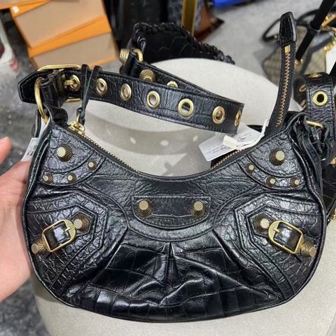 Balenciaga #巴黎世家 Le Cagole xs 黑金牛皮 鱷魚壓紋 半月包
