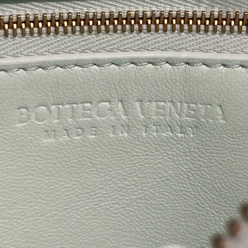 BOTTEGA VENETA 寶緹嘉 SMALL GETAWAY 編織格紋皮革包 薄荷綠 羊皮 金釦-14