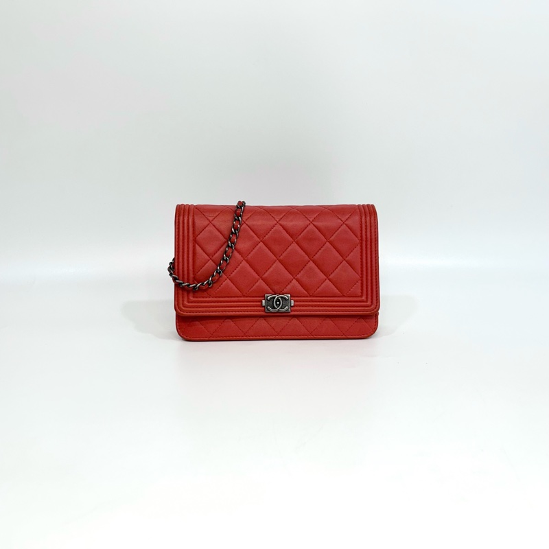 香奈兒WOC Chanel橘紅色小羊皮黑槍色BOY WOC A80287-4