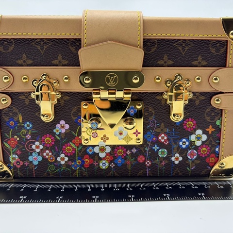 LOUIS VUITTON 盒子包