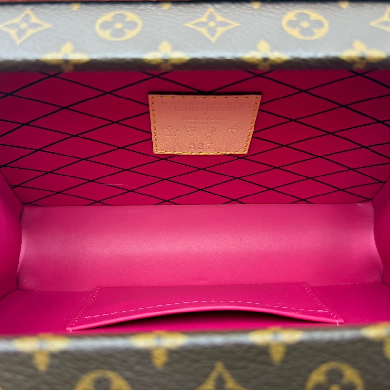 LOUIS VUITTON 盒子包-17