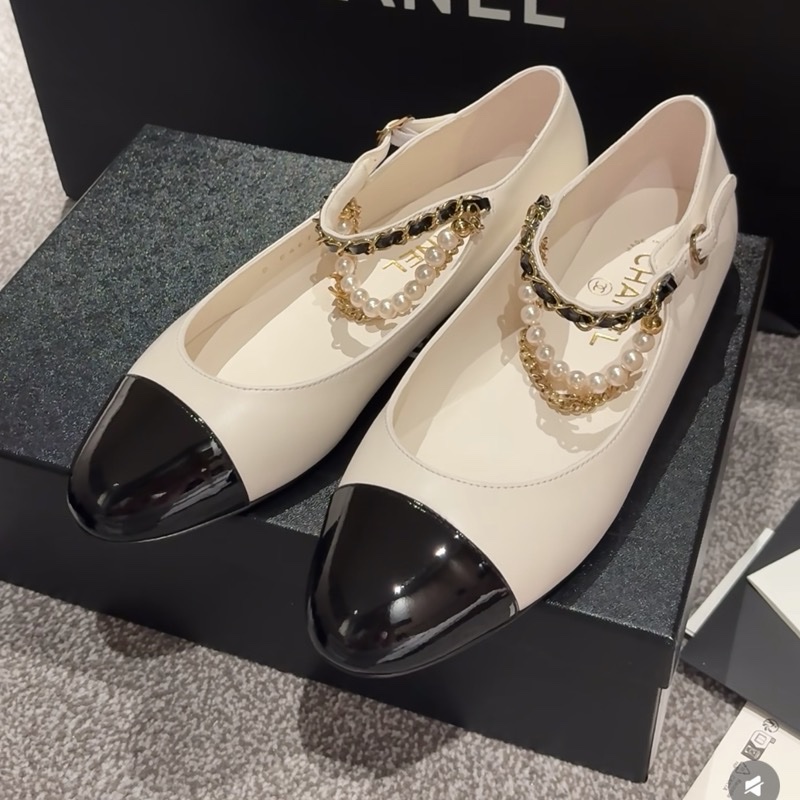 🌟✨Chanel 25B羊皮珍珠瑪莉珍平底鞋-1