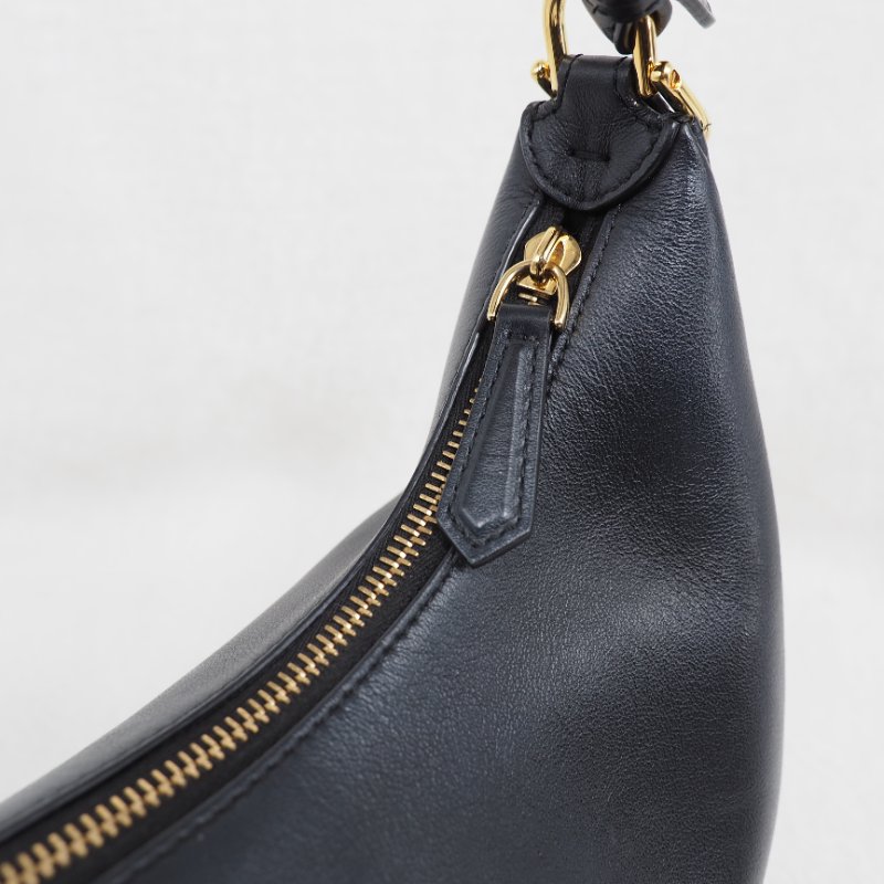 Fendigraphy Small 芬迪黑色小號月亮包單肩包-17