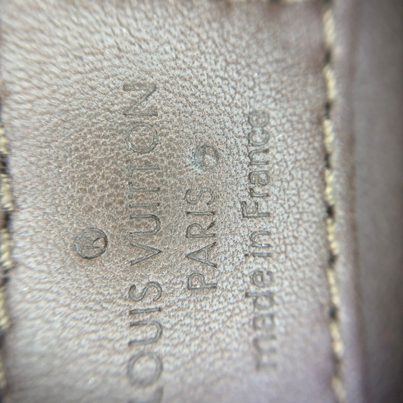 路易威登 拉鍊包-4