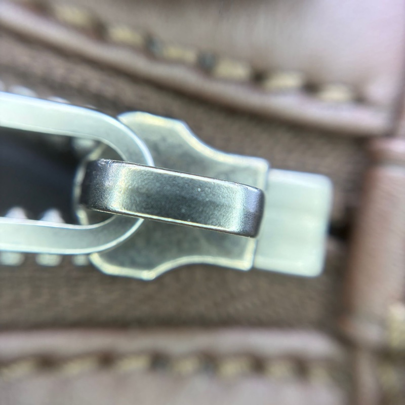 路易威登 拉鍊包-18