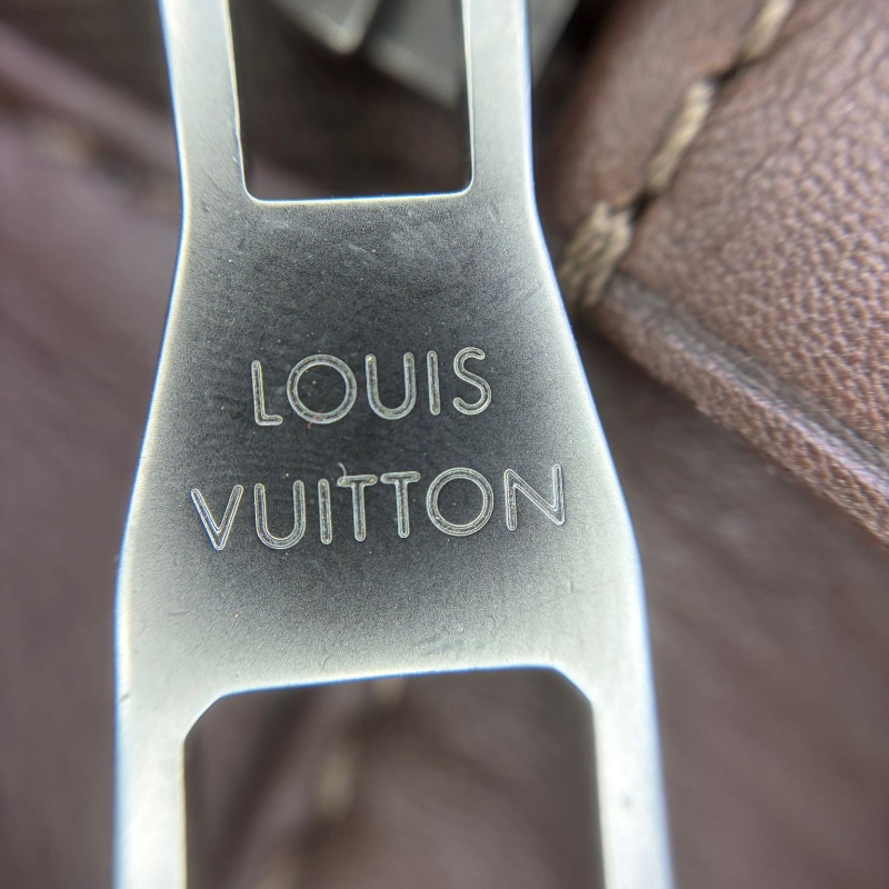 路易威登 拉鍊包-19