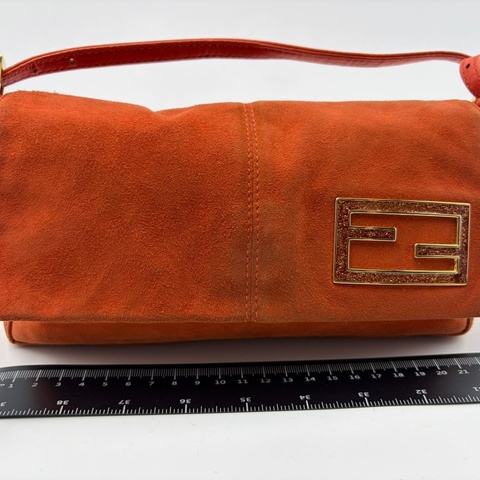 芬迪翻蓋單肩包