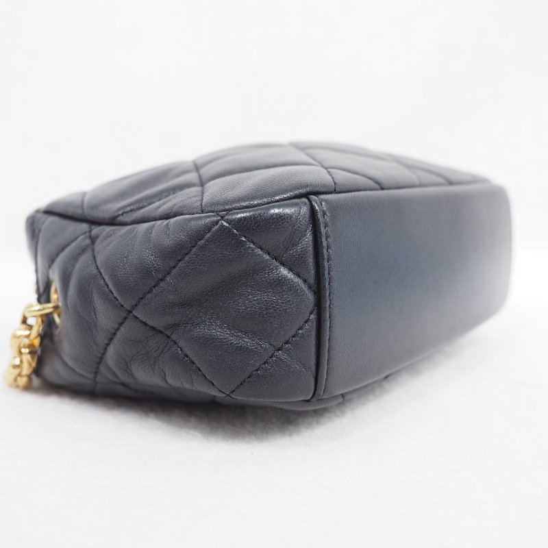 Chanel 22A Camera bag 香奈兒通花鏈大珍珠logo黑色相機包-11