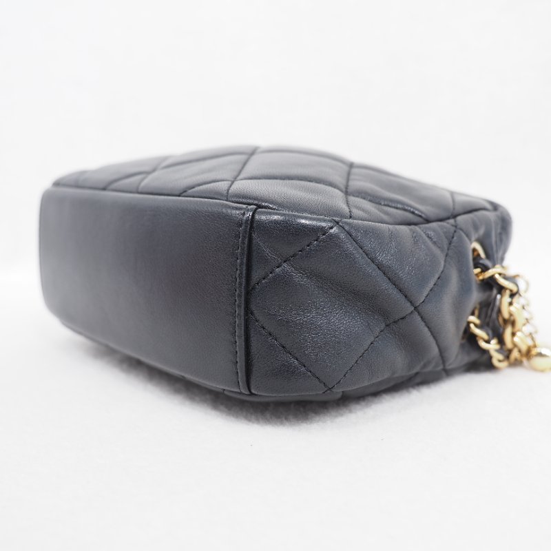 Chanel 22A Camera bag 香奈兒通花鏈大珍珠logo黑色相機包-12